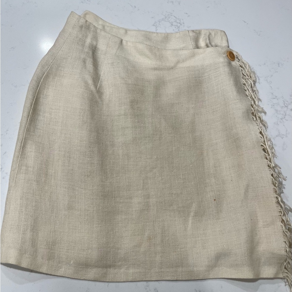 CALVIN KLEIN Linen Mini Skirt with Fringe. Size 6 but runs small